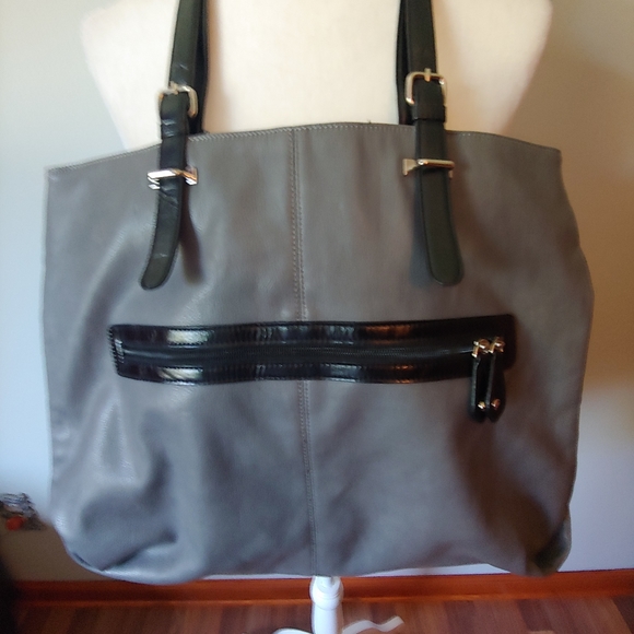 New York & Company Tote - Picture 1 of 7